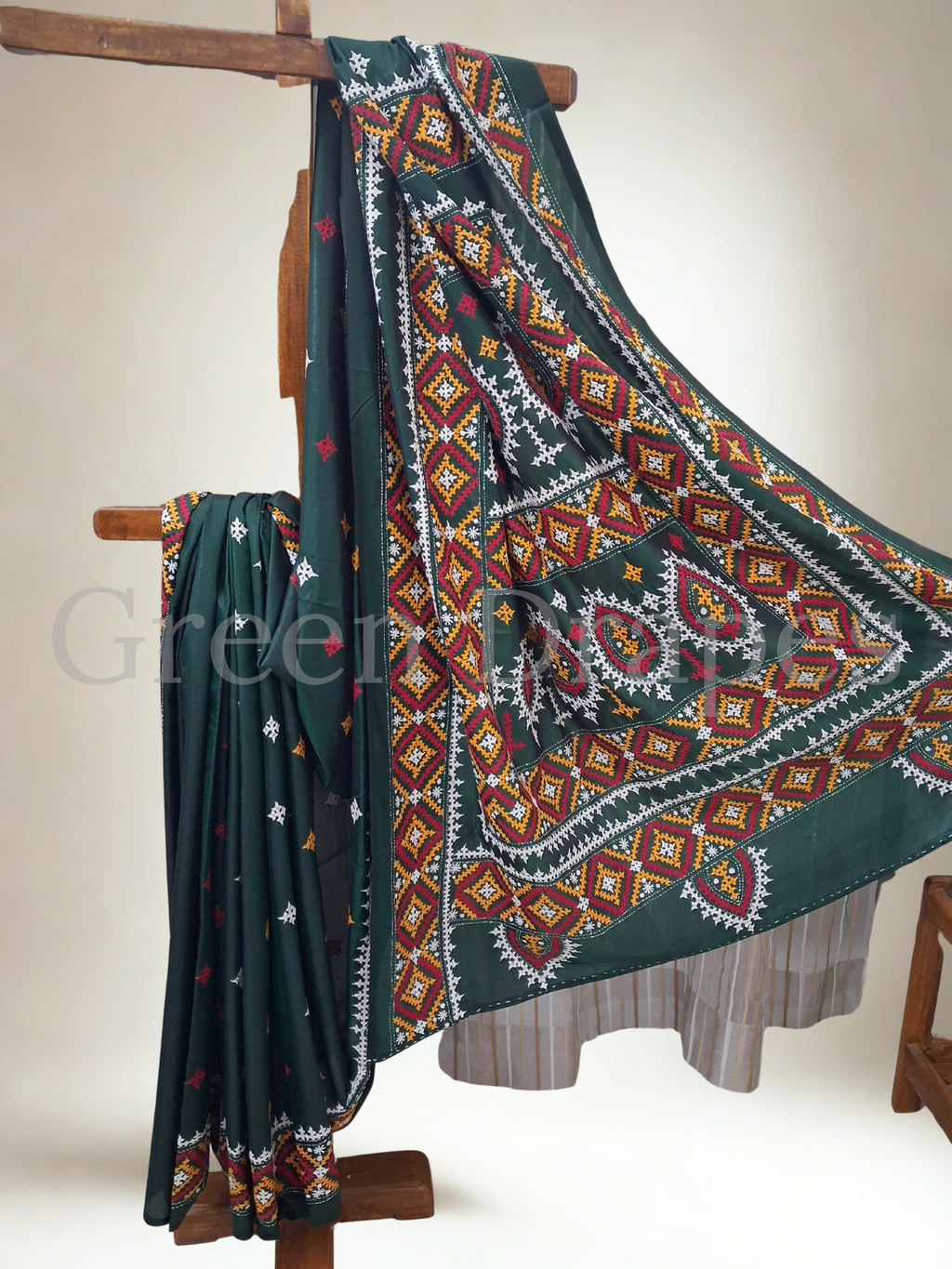 Gujarati Embroidered Blended Bangalore Silk Saree — Deep Green Multicolour