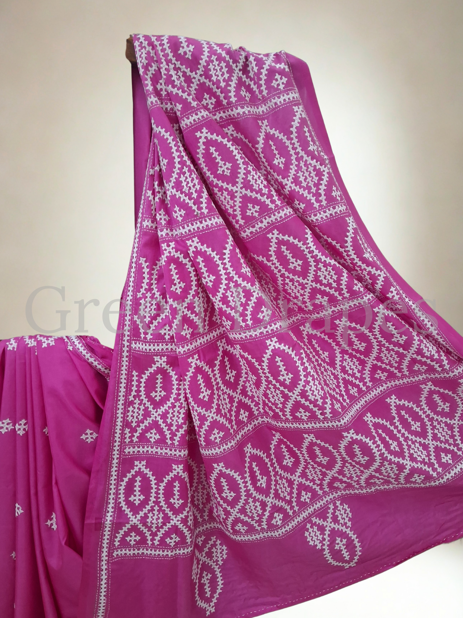 Gujarati Embroidered Blended Bangalore Silk Saree — Pink & White