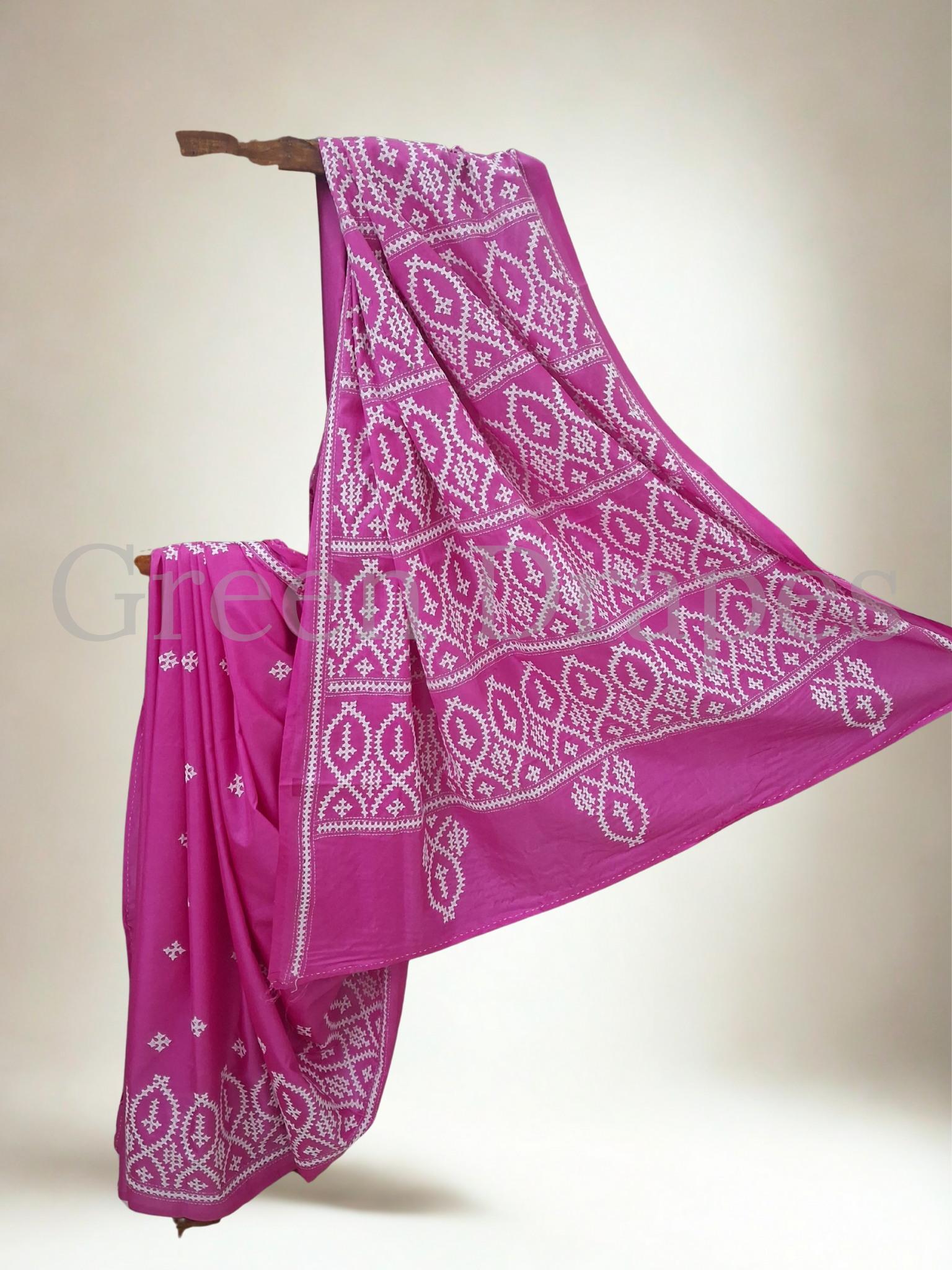 Gujarati Embroidered Blended Bangalore Silk Saree — Pink & White