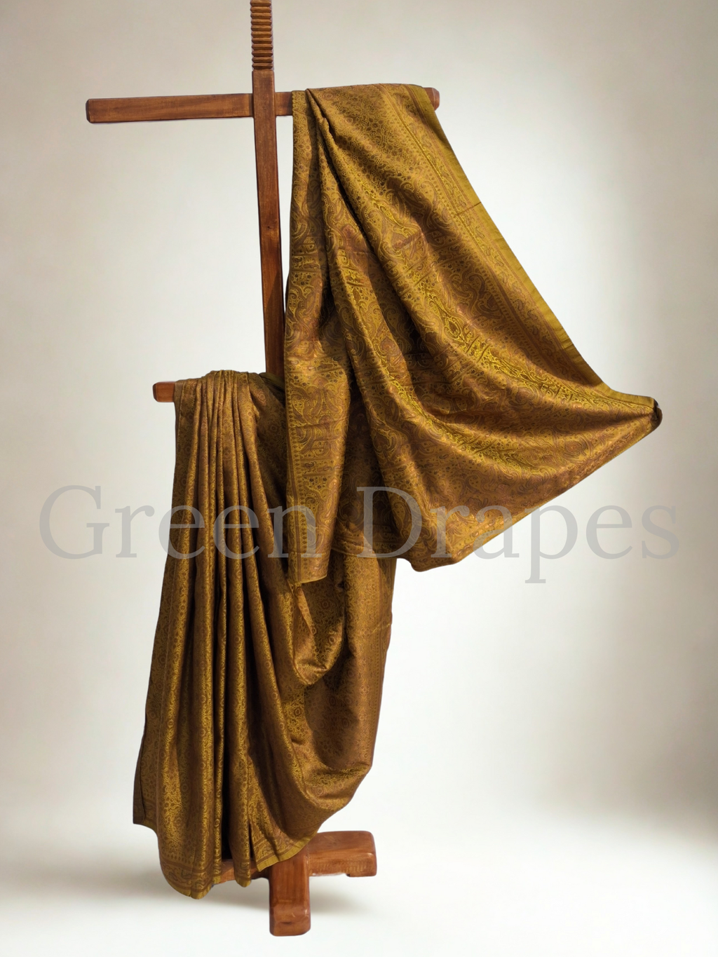 ✨ Preloved Tanchoi Silk Saree — Mustard Gold All-Over Brocade Weave