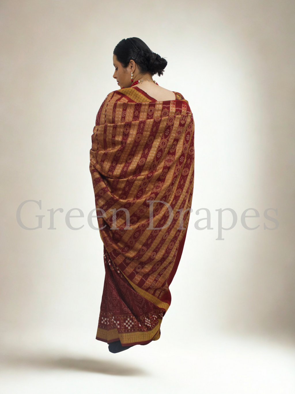 ✨ Preloved Telangana Ikat Saree — Maroon & Mustard Patterned Weave