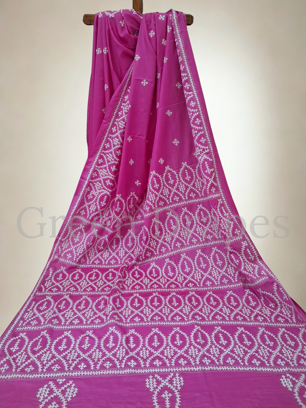 Gujarati Embroidered Blended Bangalore Silk Saree — Pink & White
