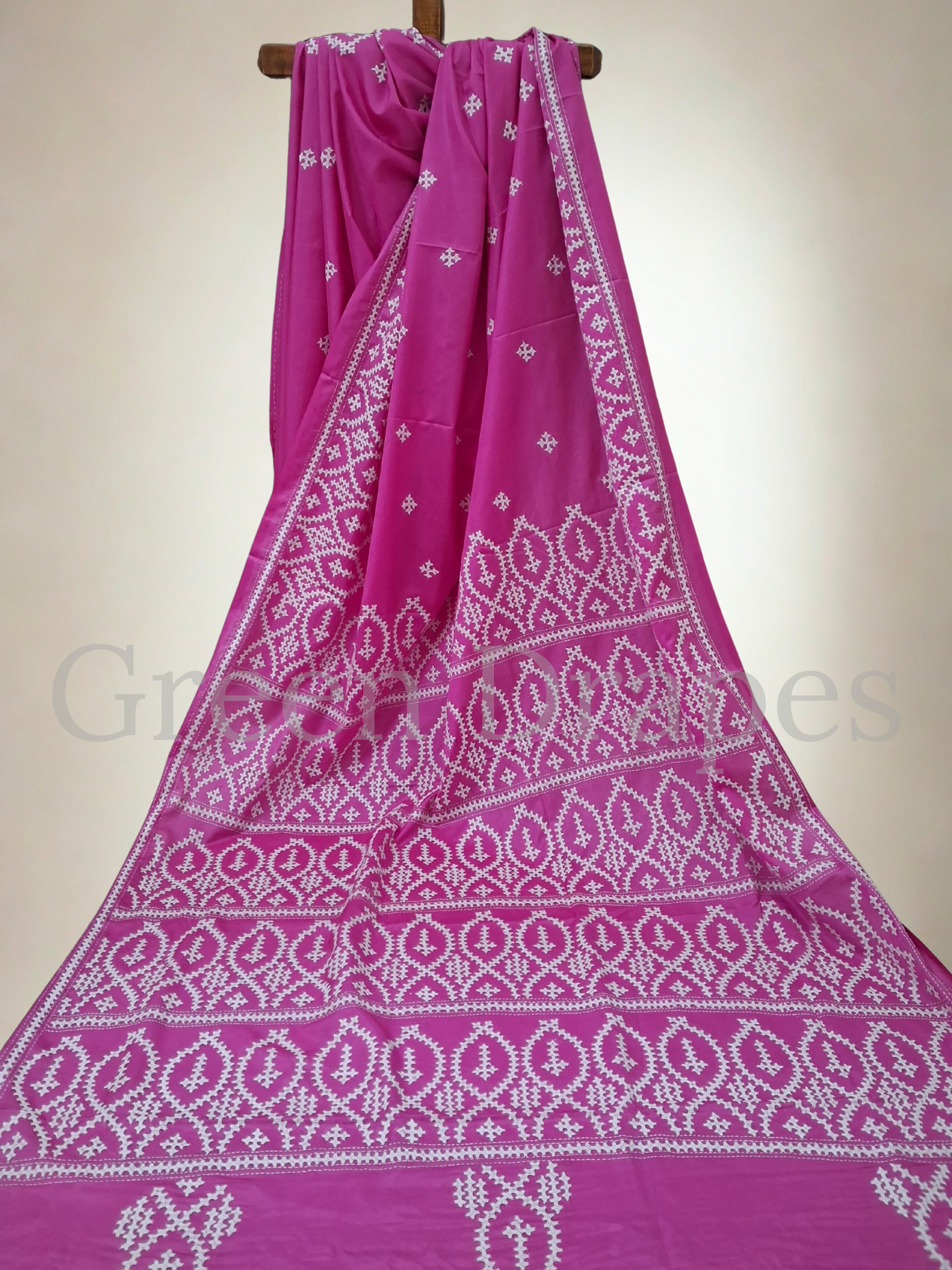 Gujarati Embroidered Blended Bangalore Silk Saree — Pink & White