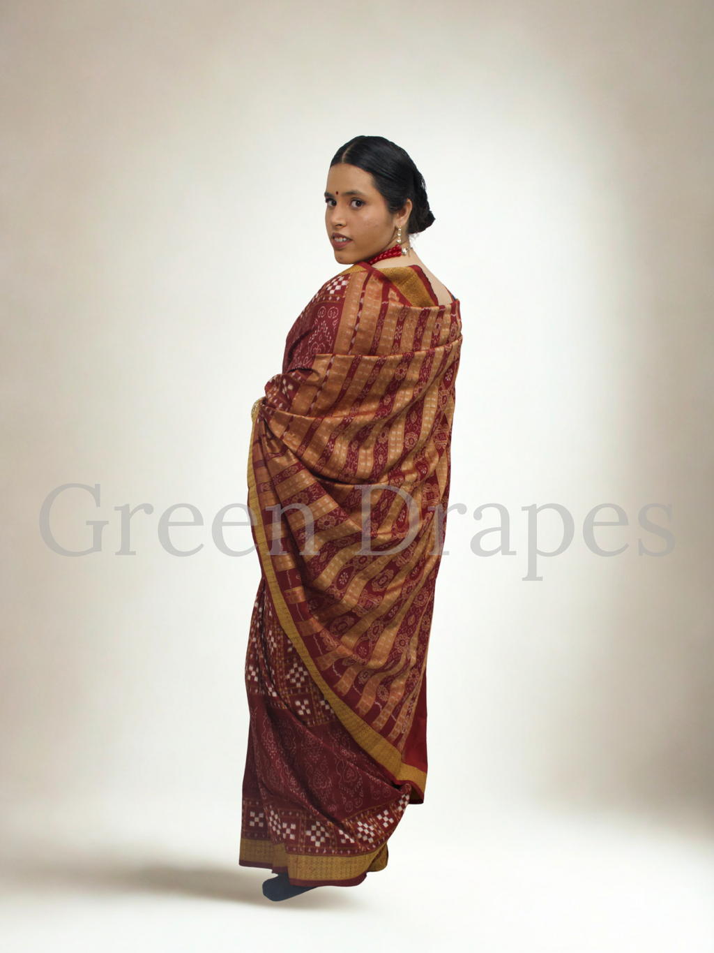 ✨ Preloved Telangana Ikat Saree — Maroon & Mustard Patterned Weave